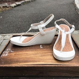 WHITE LEATHER SANDALS